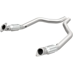 MagnaFlow OEM Grade Federal / EPA Compliant Direct-Fit Catalytic Converter 16420